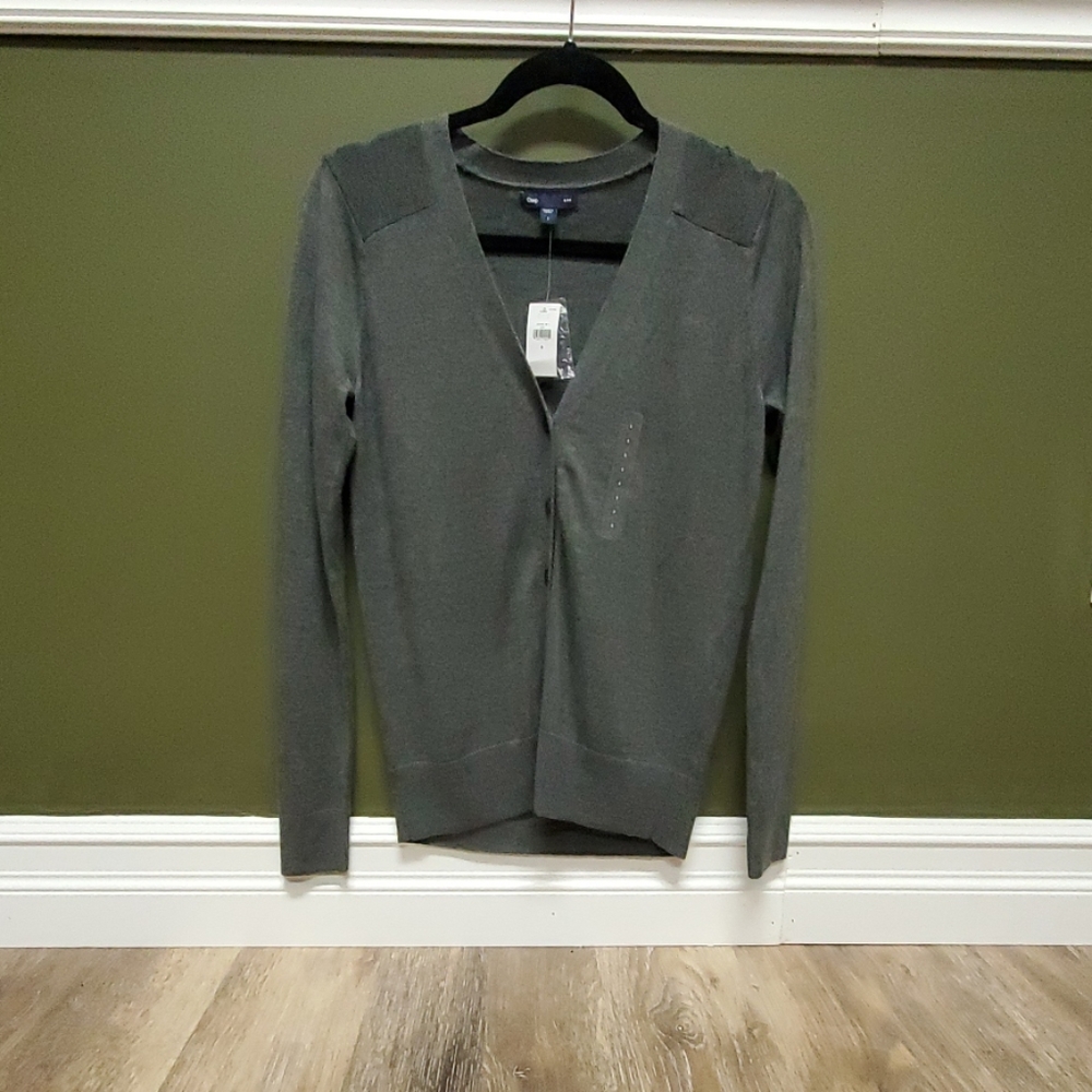 Gap Sweater